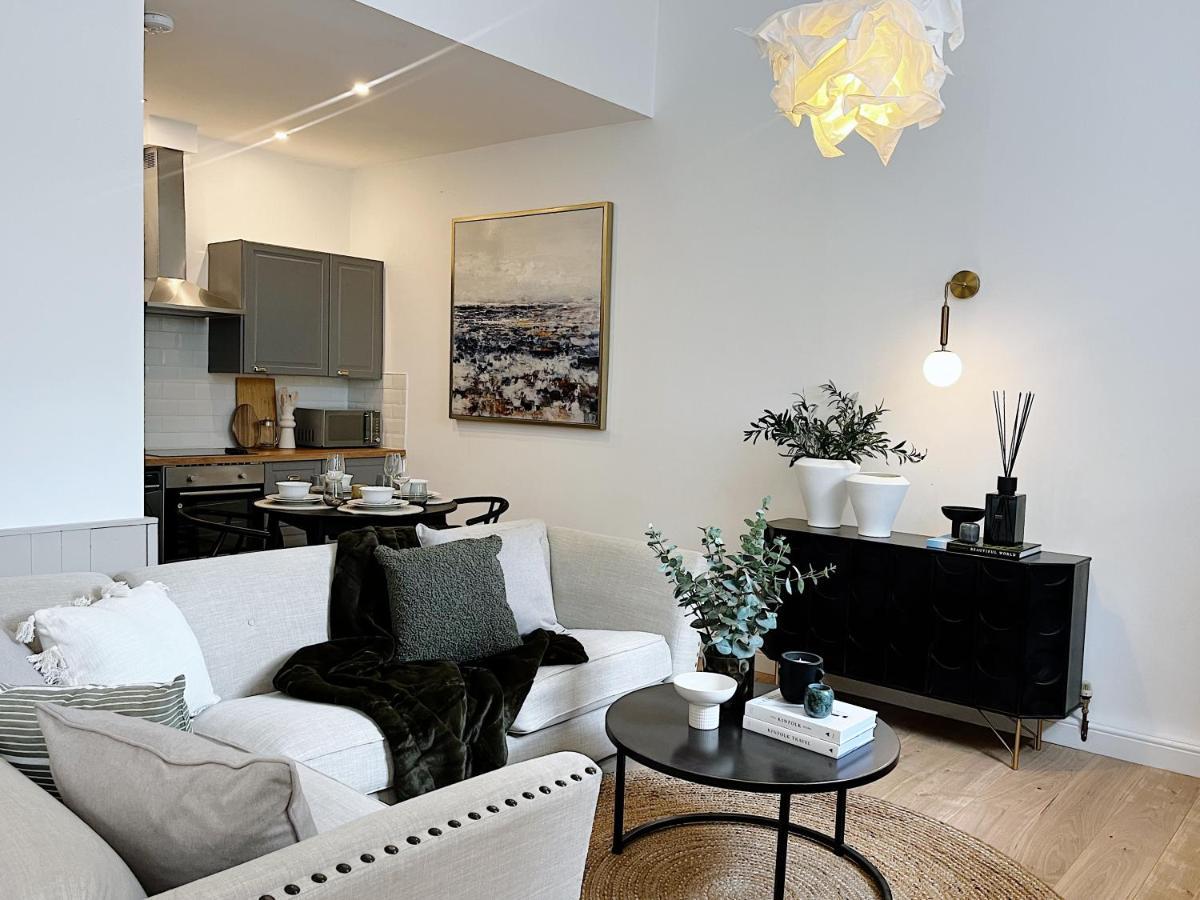 Todmorden Town Centre Apartment Buitenkant foto